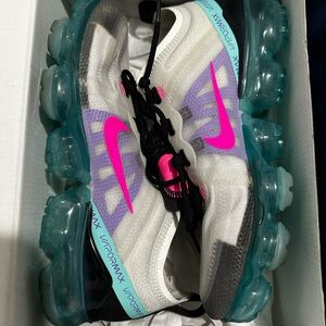 Vapormax sneakers